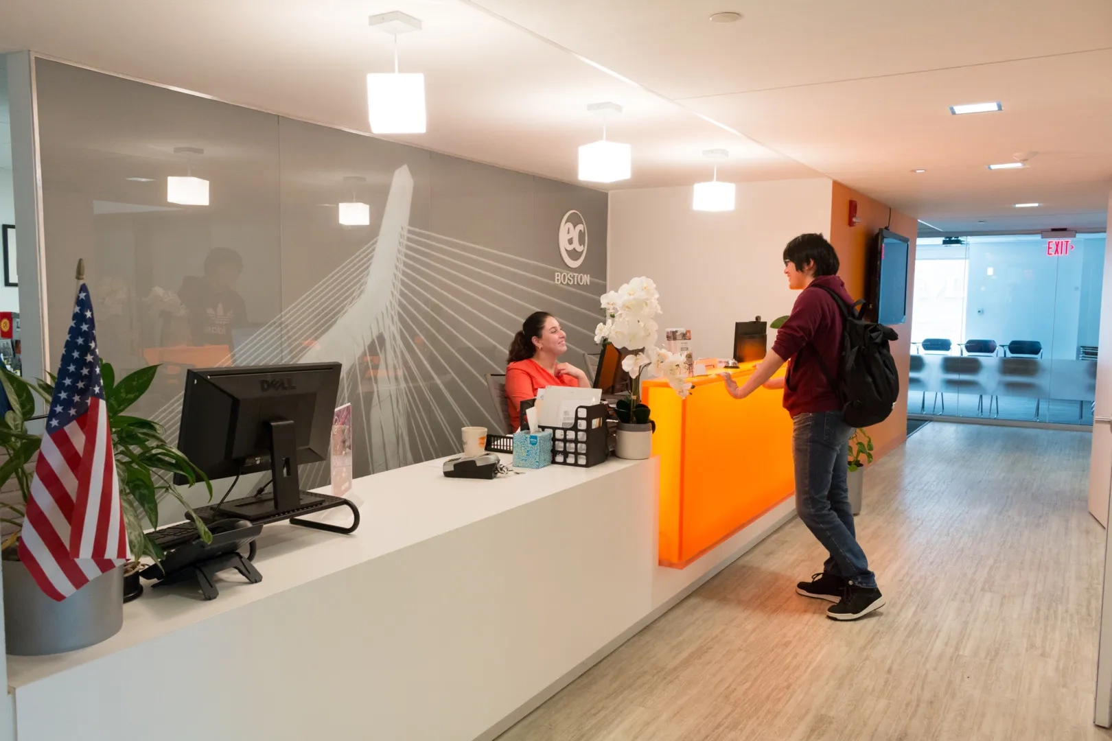 EC-Boston-estudiar-ingles-en-el-extranjero-adultos-british-summer-c1.webp