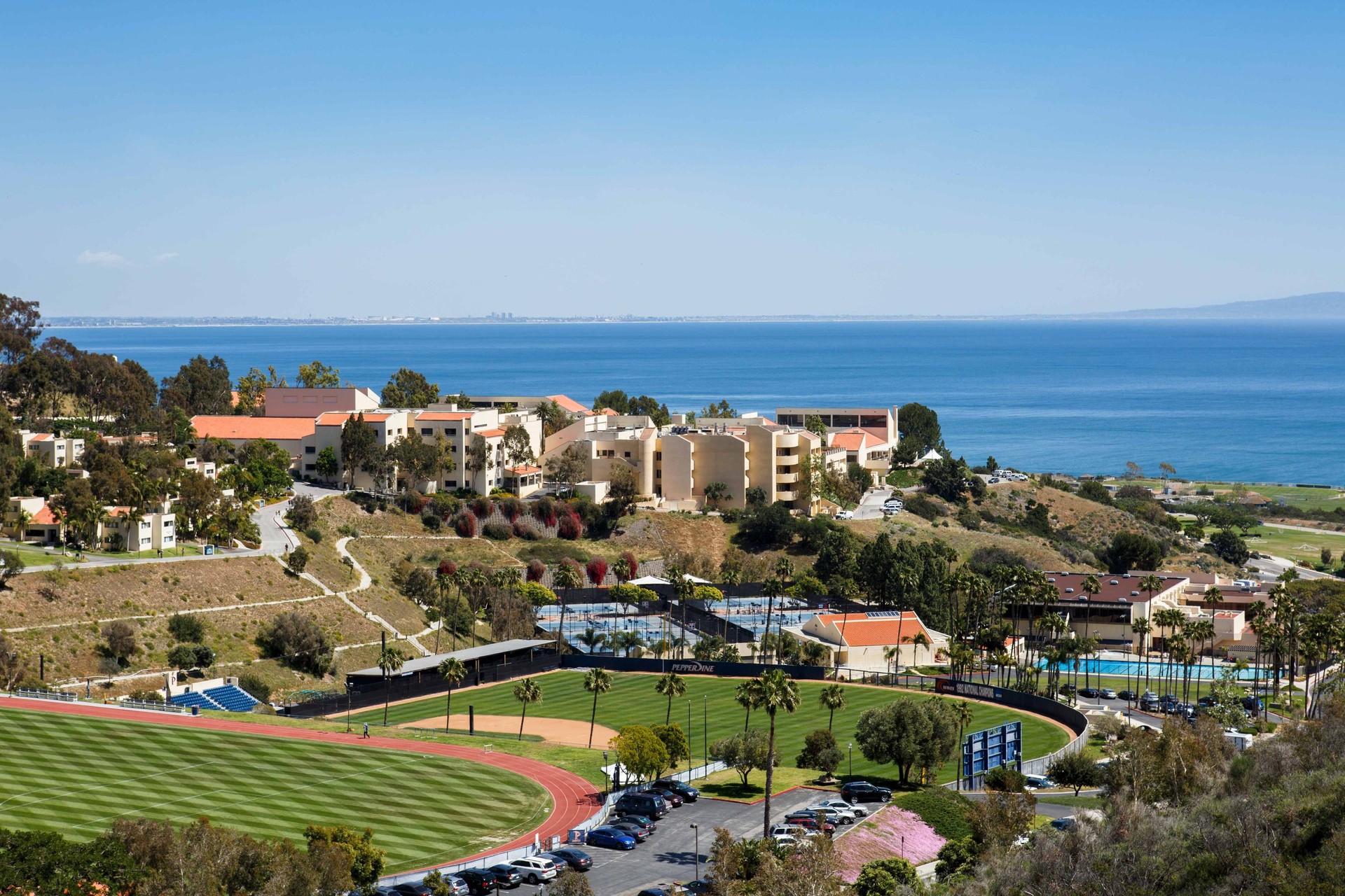 pepperdine-campus-ocean_Q2qmT8j.max-2880x1800.jpg