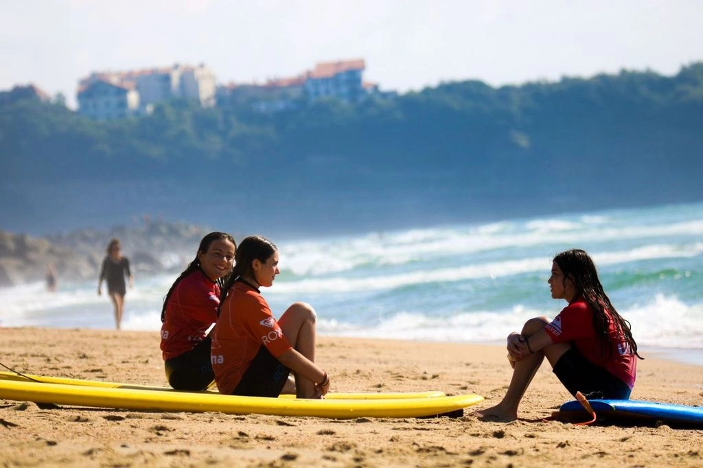 biarritz-langue-surf-15-17-anos-familia-estudiar-ingles-en-el-extranjero-british-summer-cu2.webp