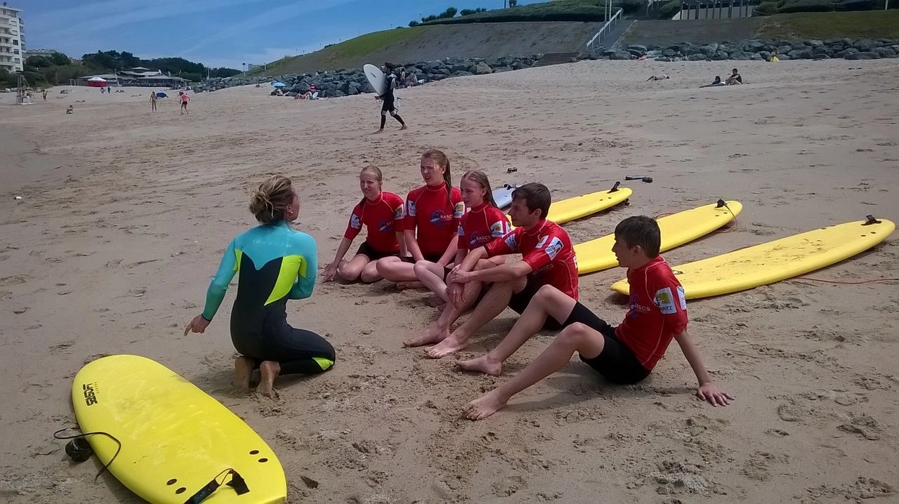 biarritz-langue-surf-15-17-anos-familia-estudiar-ingles-en-el-extranjero-british-summer-cu4.webp