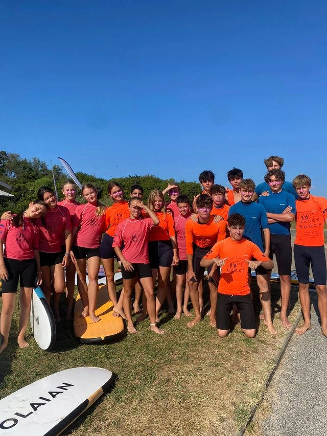 biarritz-langue-surf-15-17-anos-familia-estudiar-ingles-en-el-extranjero-british-summer-cu8.webp