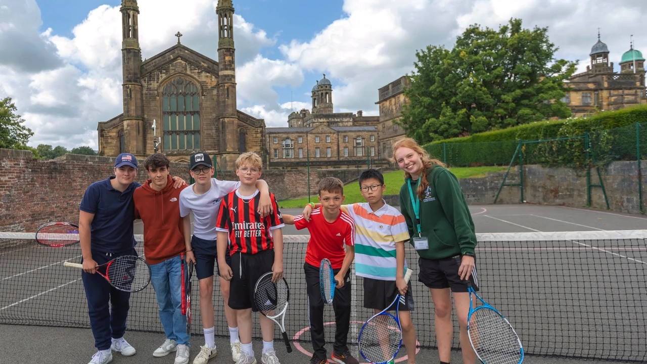 curso-de-ingles-y-tenis-estudiar-ingles-en-el-extranjero-british-summer-cu2.webp