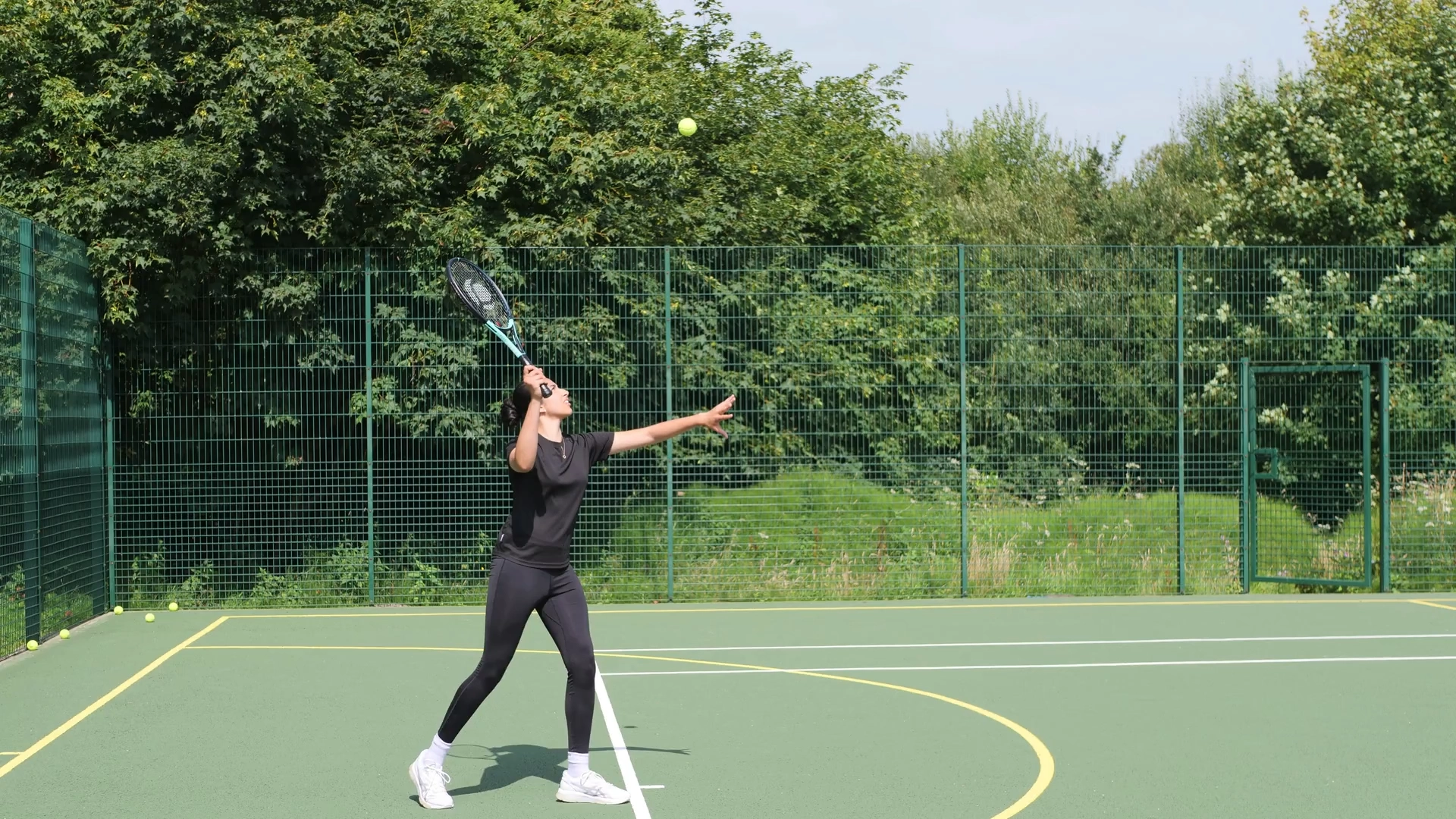 curso-de-ingles-y-tenis-estudiar-ingles-en-el-extranjero-british-summer-cu9.webp