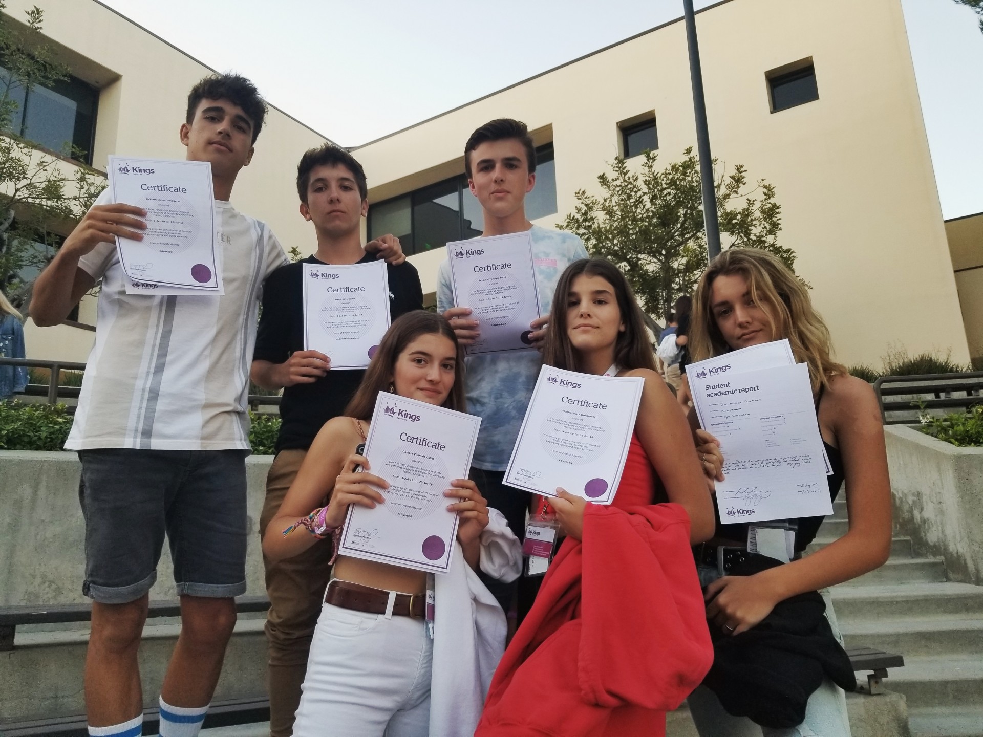 graduation-de-los-primeros-que-se-marchan-tras-3-semanas.jpg